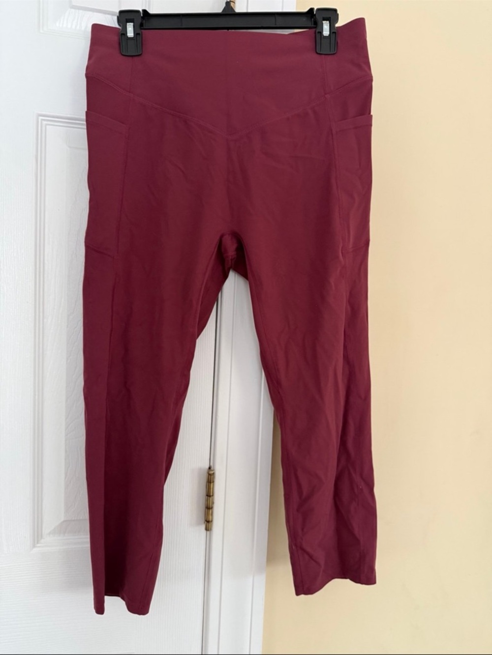 HALARA Burgundy High-Rise Leggings